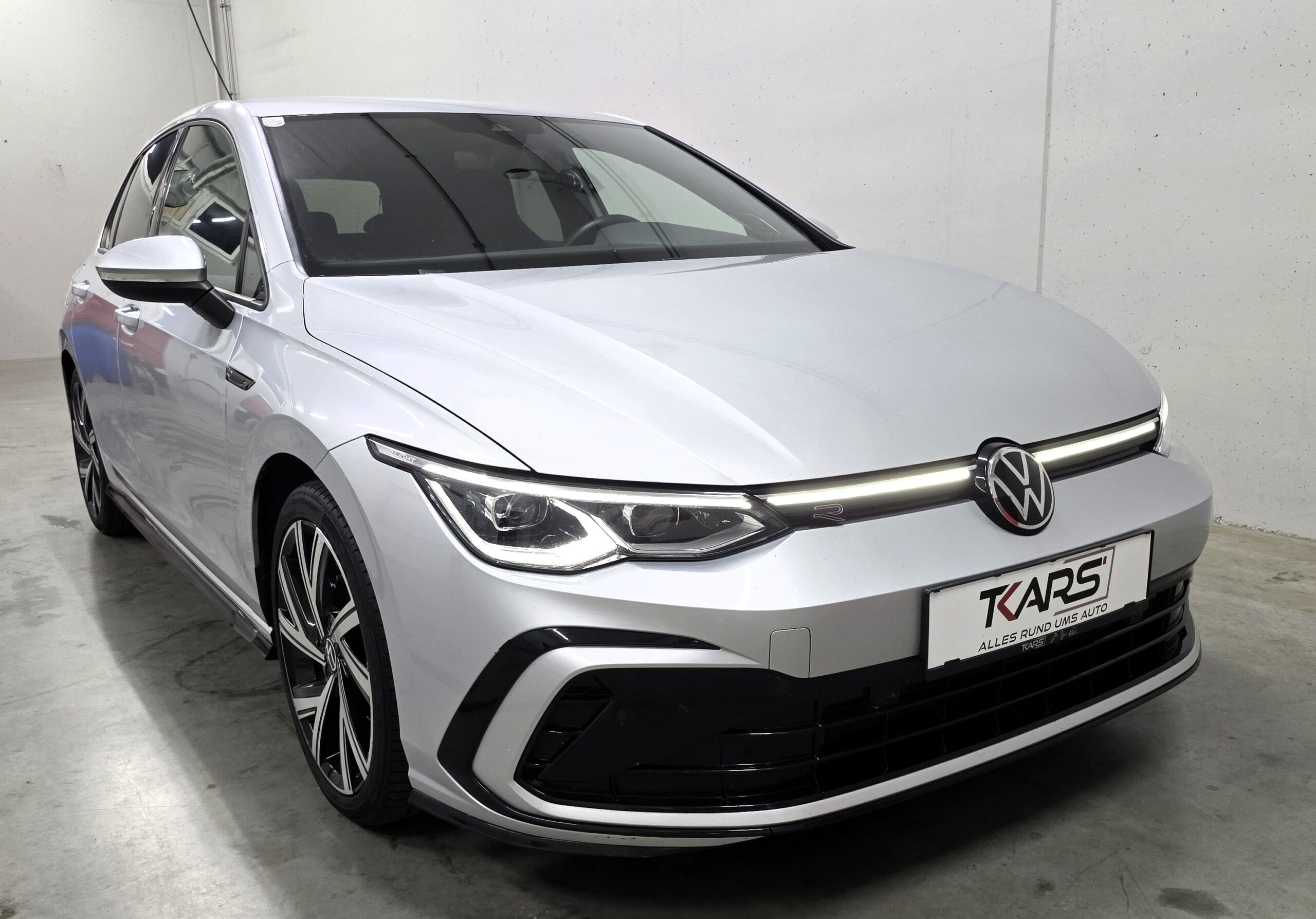 
								VW Golf 2,0 TDI*R-Line*DSG*Matrix LED*Harman/Kardon Limousine full									