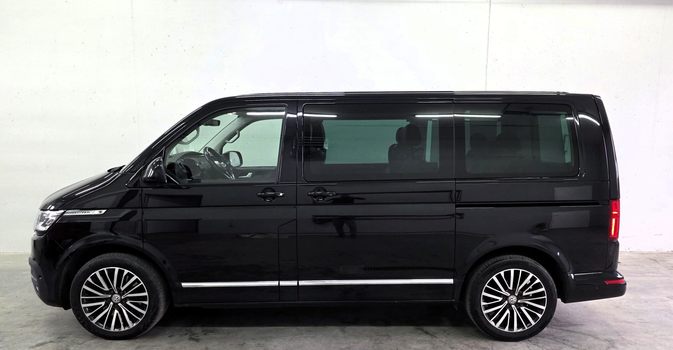 Volkswagen T6.1 Multivan Highline 2,0 TDI 4Motion DSG