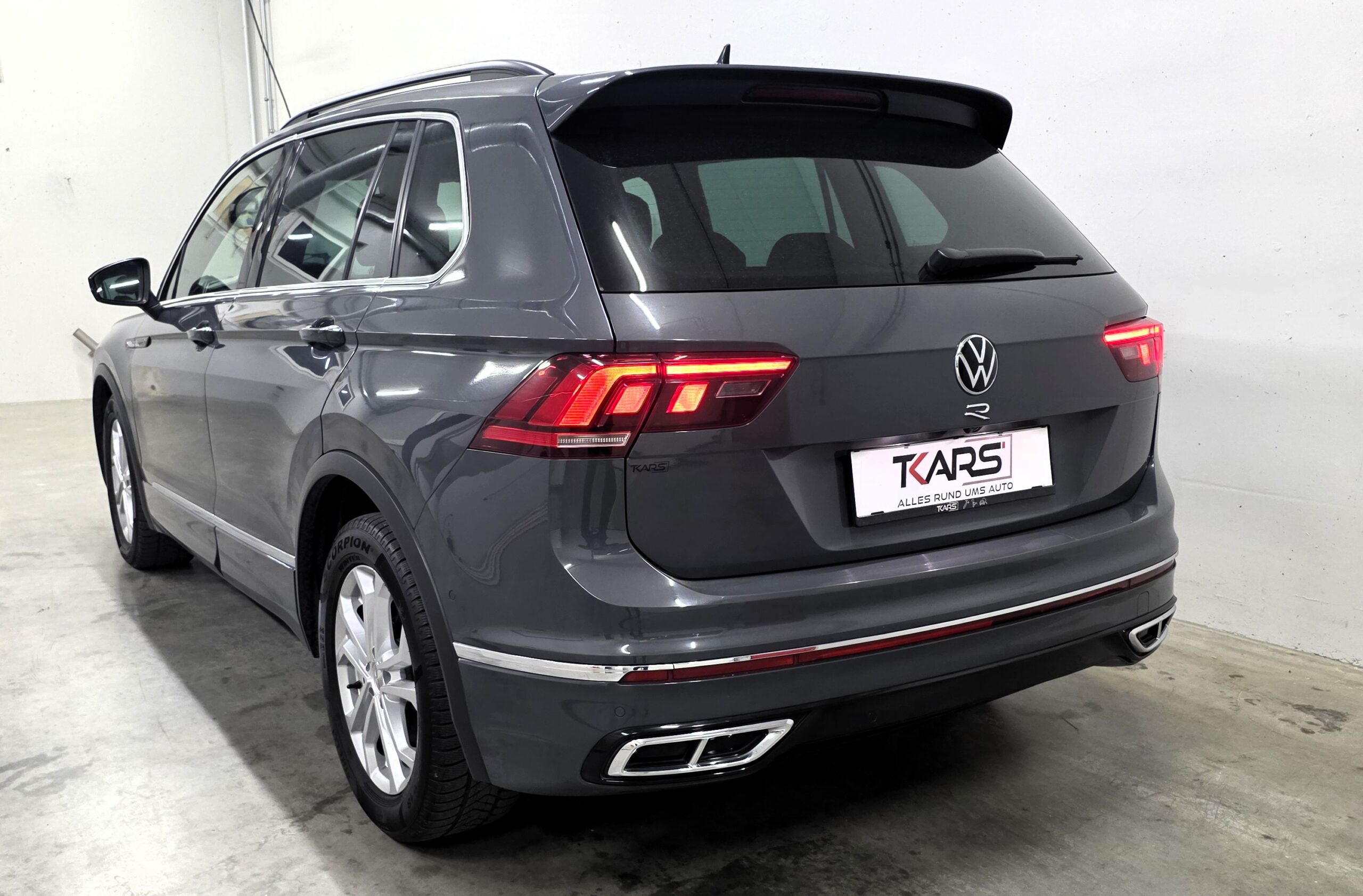 Volkswagen Tiguan R-line Delfingrau Metallic