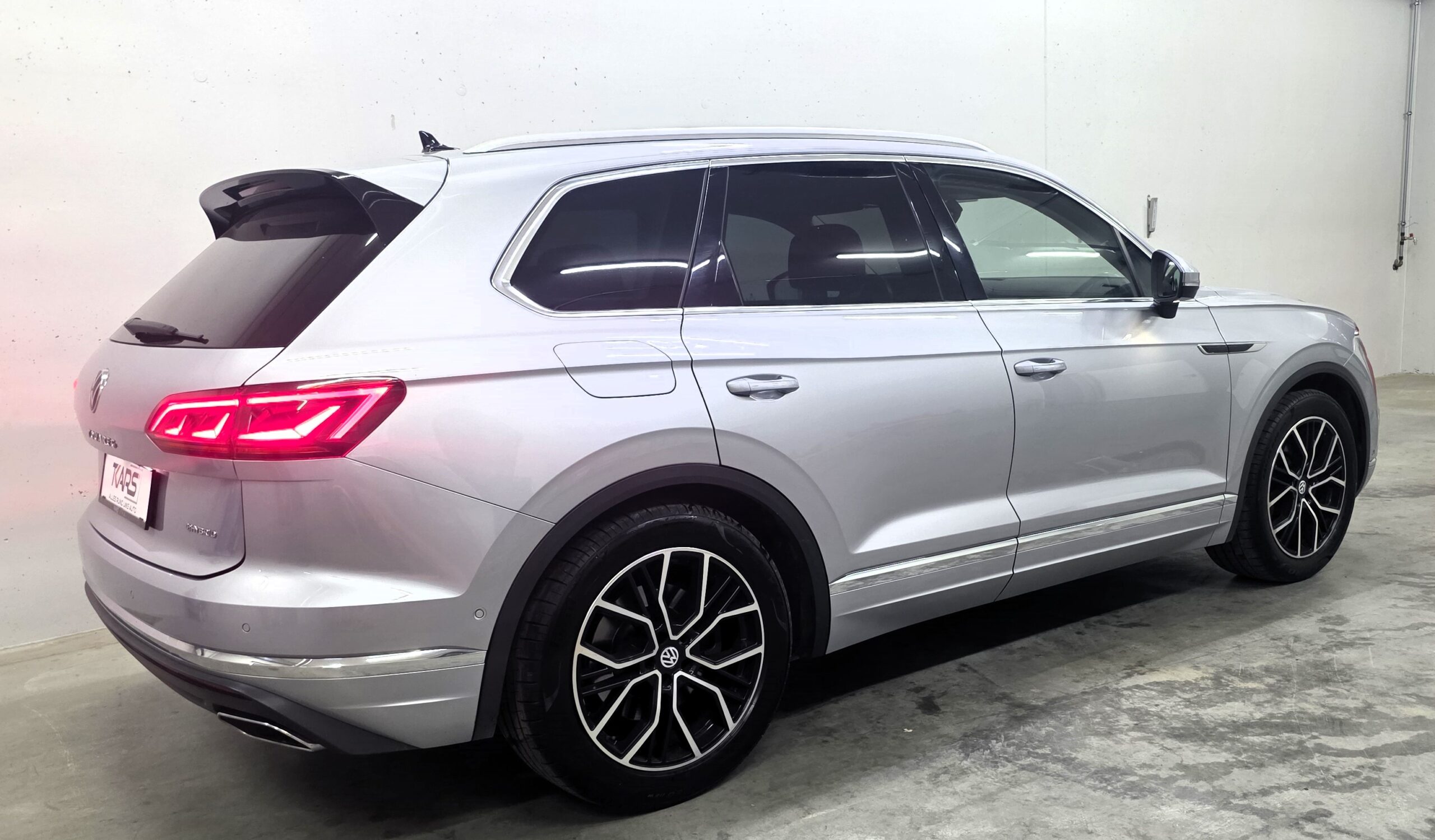 
								Volkswagen Touareg 4 Motion V6 TSI eHybrid PHEV Pano Matrix full									