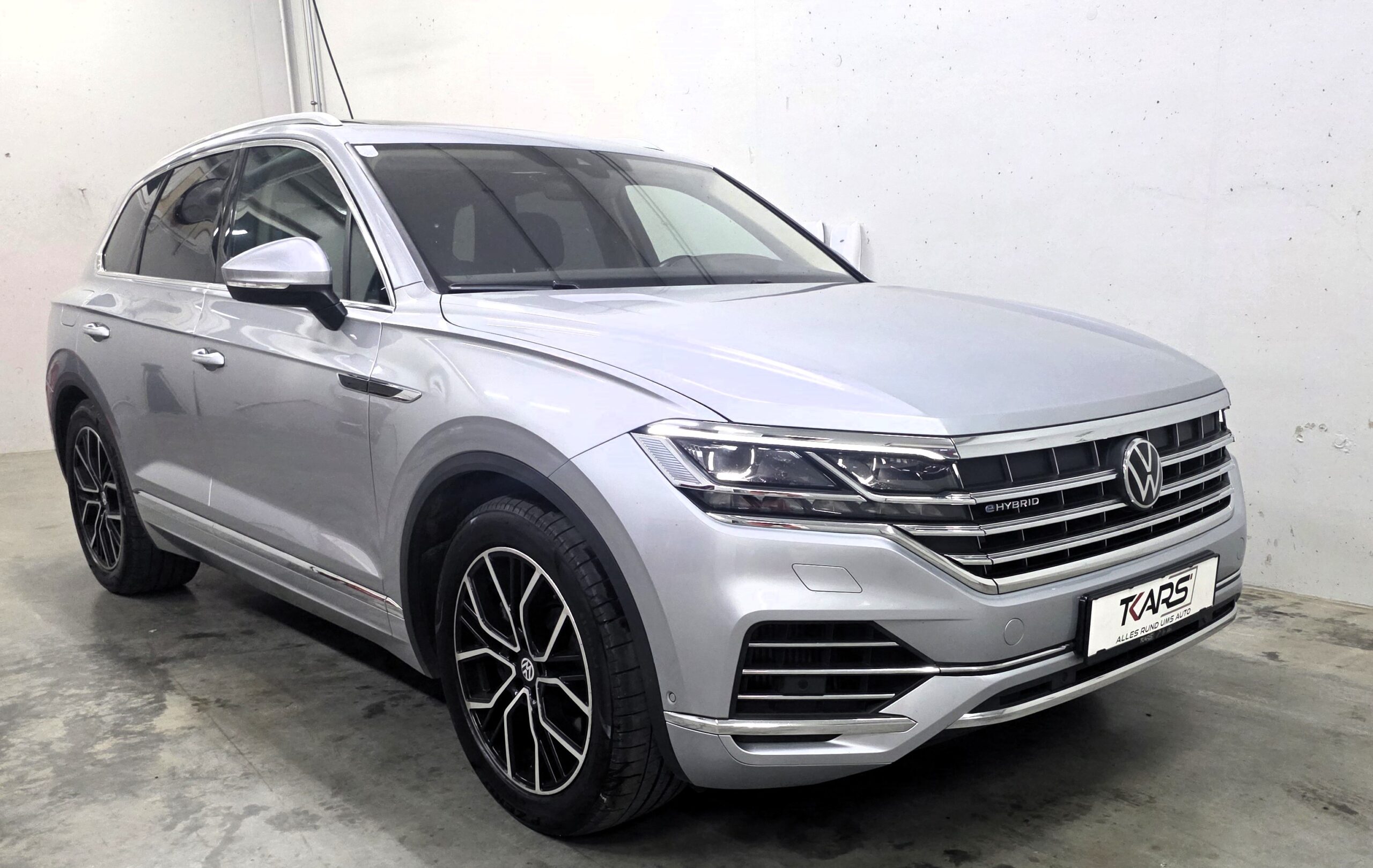 Volkswagen Touareg 4 Motion V6 TSI eHybrid PHEV Pano Matrix