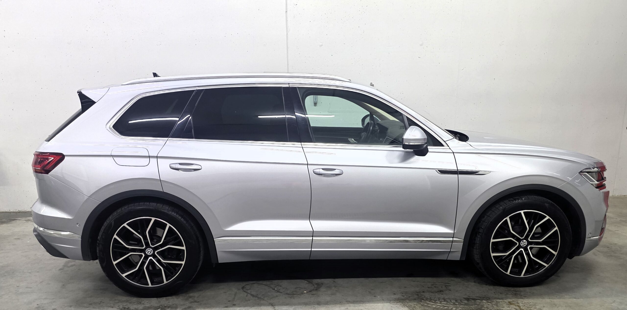 
								Volkswagen Touareg 4 Motion V6 TSI eHybrid PHEV Pano Matrix full									